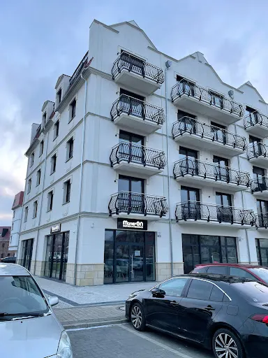 MoneyOn - Partner w Finansach - Adrian Wączek